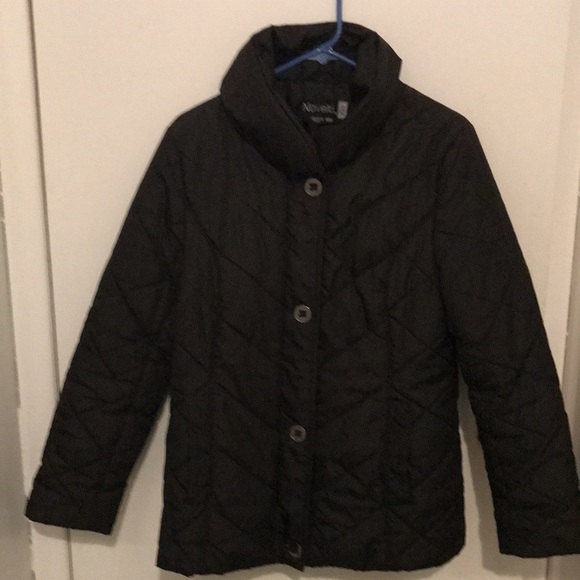 ⚡️Host Pick⚡️Black puffy winter jacket with hood - Picture 3 of 5